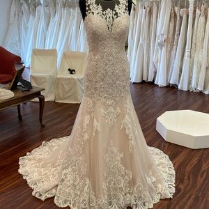 Wedding gown
